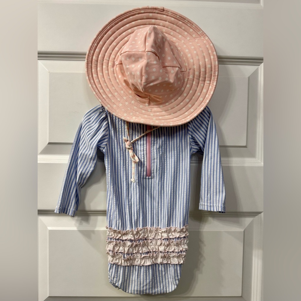 Set of Ruffle Butts hat & swim suit | 18m
